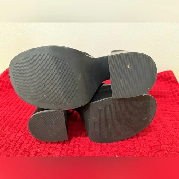 Steve Madden Black Platform Shoes - Picture 8 of 10